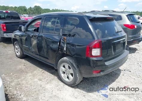 2016 Jeep Compass Latitude z USA, uszkodzony, nr VIN 1C4NJCEAXGD773695